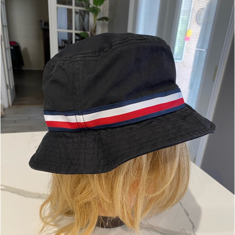 Tommy Hilfiger Bucket Hat